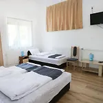 Panzio 3* Szentes