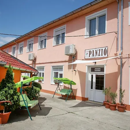 Panzio Bed & Breakfast Szentes