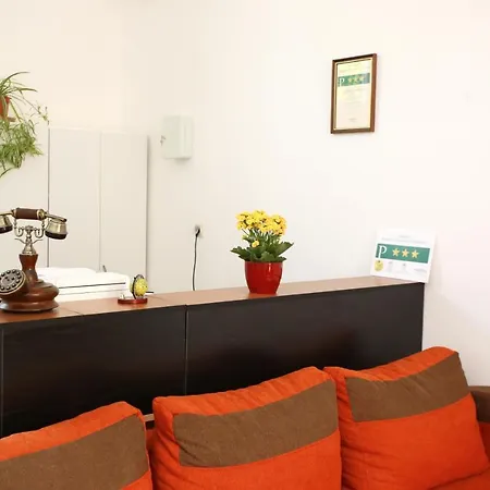 ベッド・アンド・ブレックファスト Panzio 3*