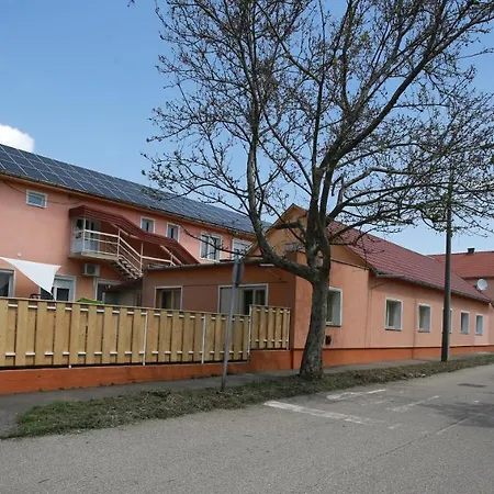 Bed & Breakfast Panzio