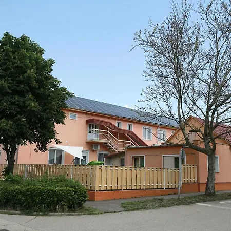 Panzio Szentes
