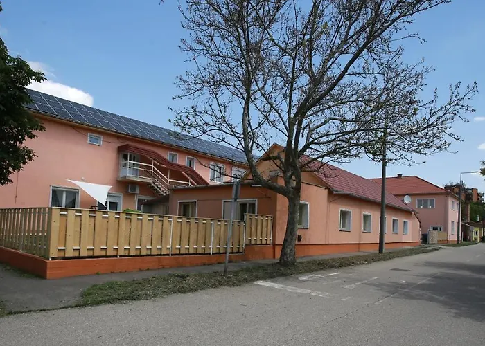 Bed & Breakfast Panzio